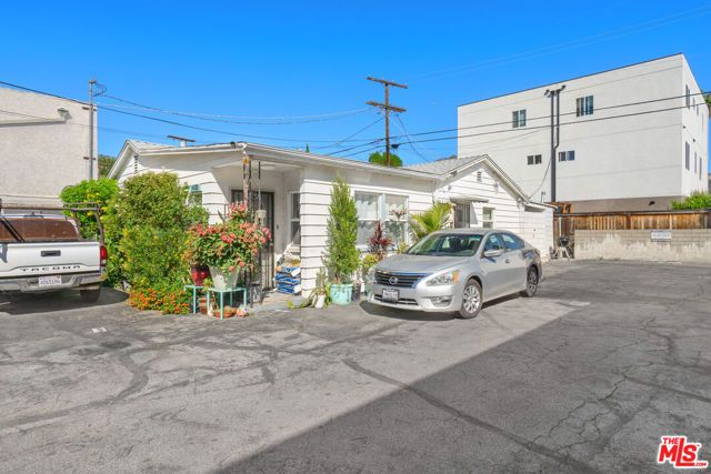 14525 Albers Street, Sherman Oaks (los Angeles), CA 91411