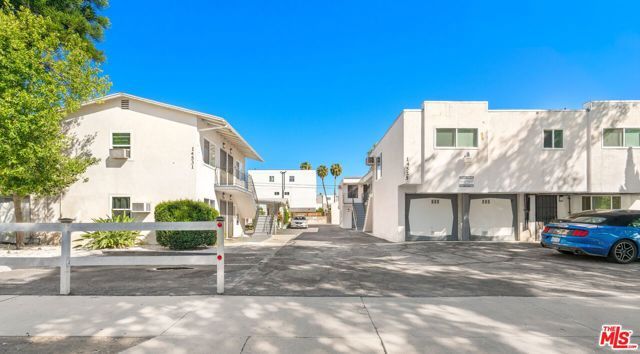 14525 Albers Street, Sherman Oaks (los Angeles), CA 91411