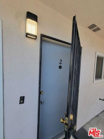 14525 Albers Street, Sherman Oaks (los Angeles), CA 91411