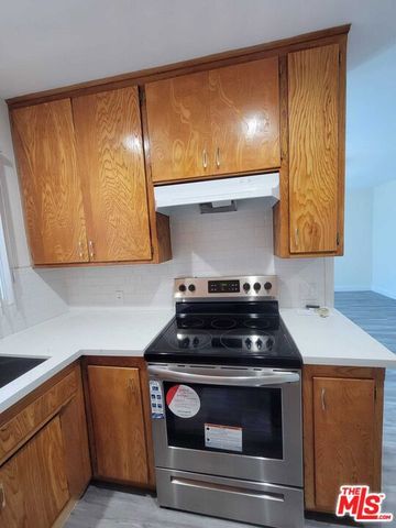 14525 Albers Street, Sherman Oaks (los Angeles), CA 91411