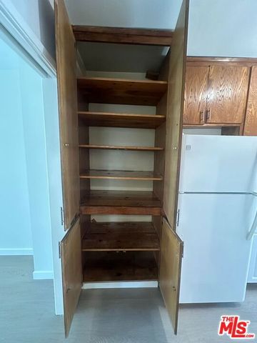 14525 Albers Street, Sherman Oaks (los Angeles), CA 91411