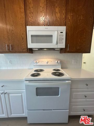 14525 Albers Street, Sherman Oaks (los Angeles), CA 91411