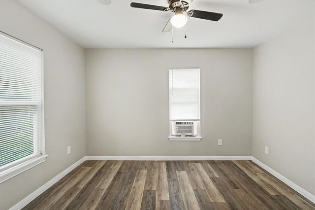 422 Waco N, League City, TX 77573