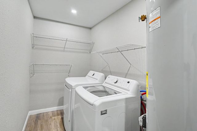 422 Waco N, League City, TX 77573