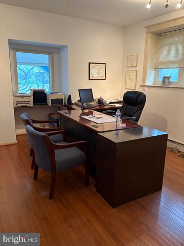 908 DARBY RD, Havertown, PA 19083