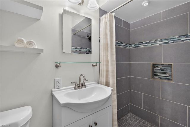 5333 Academy RD, Virginia Beach, VA 23462