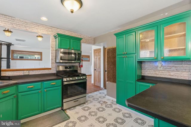 327 4TH AVE, Glendora, NJ 08029