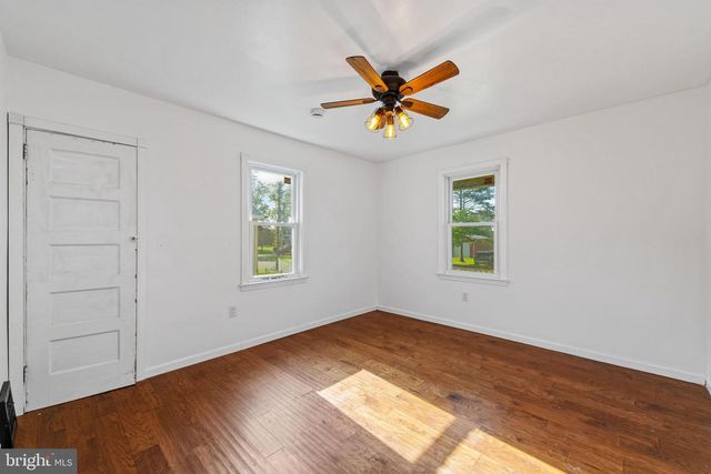 327 4TH AVE, Glendora, NJ 08029
