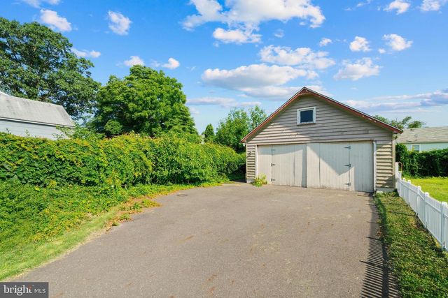 327 4TH AVE, Glendora, NJ 08029