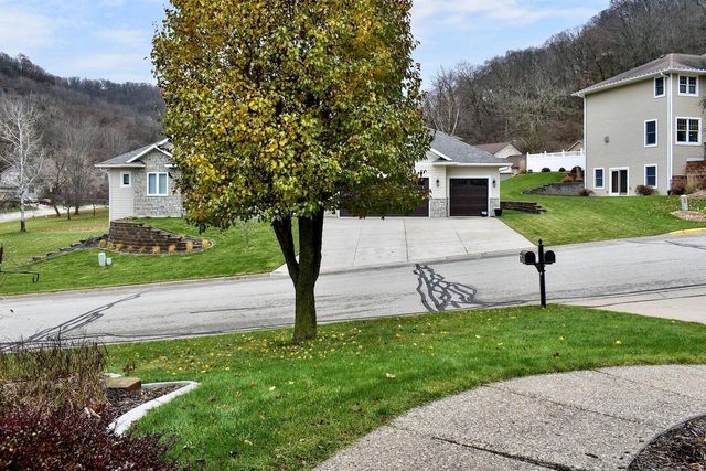 56 Rivers Oak COURT, Winona, MN 55987