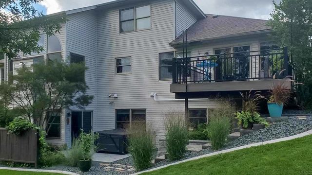 56 Rivers Oak COURT, Winona, MN 55987