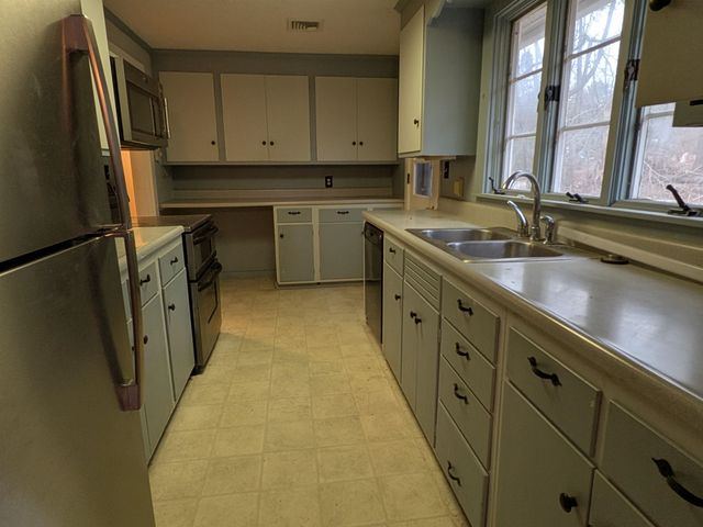 105 NH Route 25, Meredith, NH 03253