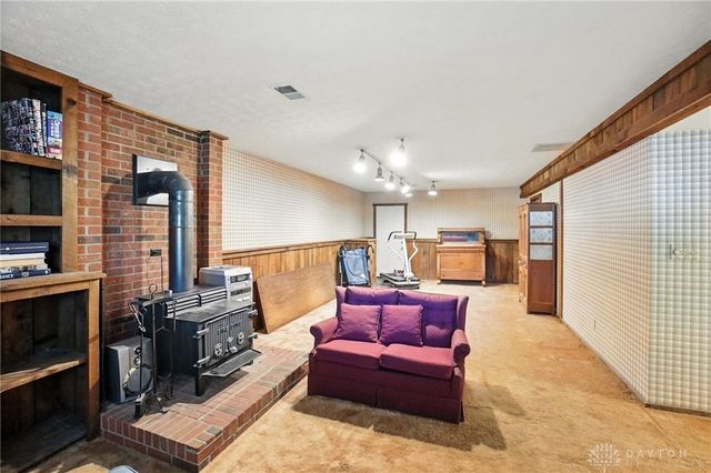 6940 Bejay Drive, Tipp City, OH 45371