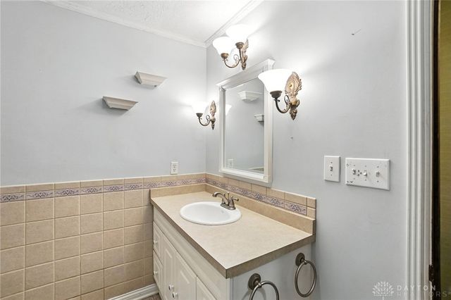 6940 Bejay Drive, Tipp City, OH 45371