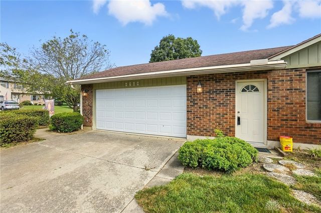 6940 Bejay Drive, Tipp City, OH 45371