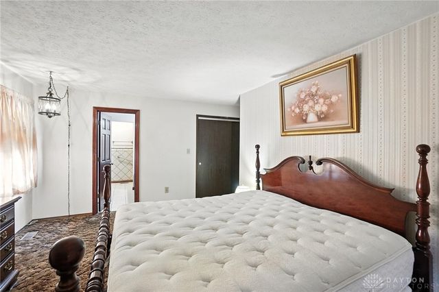 6940 Bejay Drive, Tipp City, OH 45371