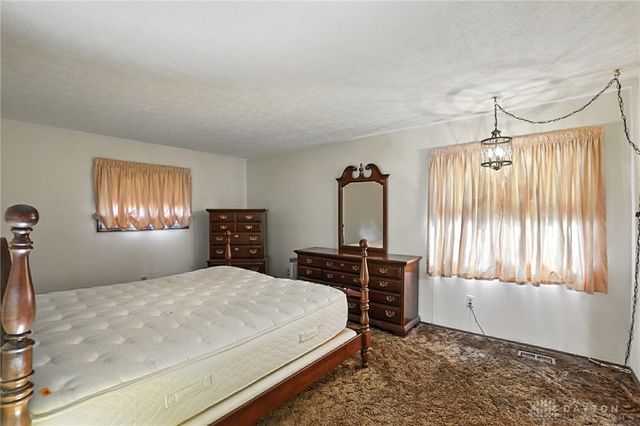6940 Bejay Drive, Tipp City, OH 45371