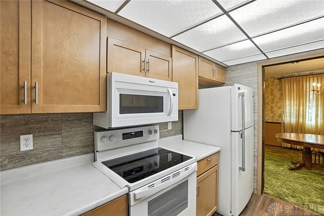6940 Bejay Drive, Tipp City, OH 45371
