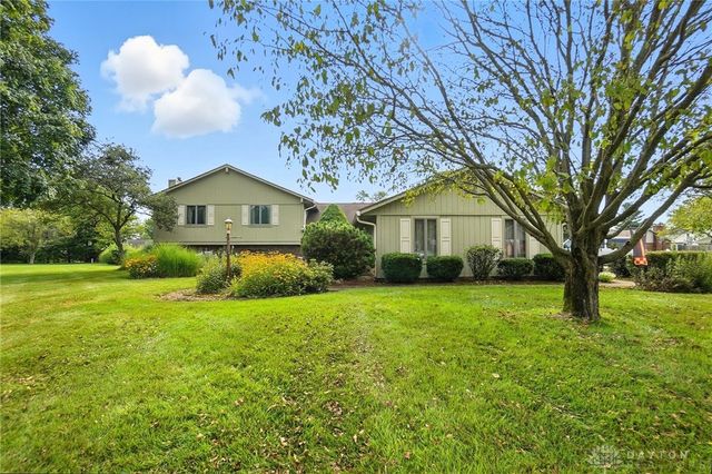 6940 Bejay Drive, Tipp City, OH 45371