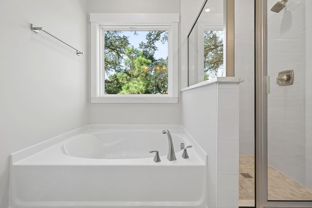 220 Creek Pointe Dr Drive, Moncks Corner, SC 29461