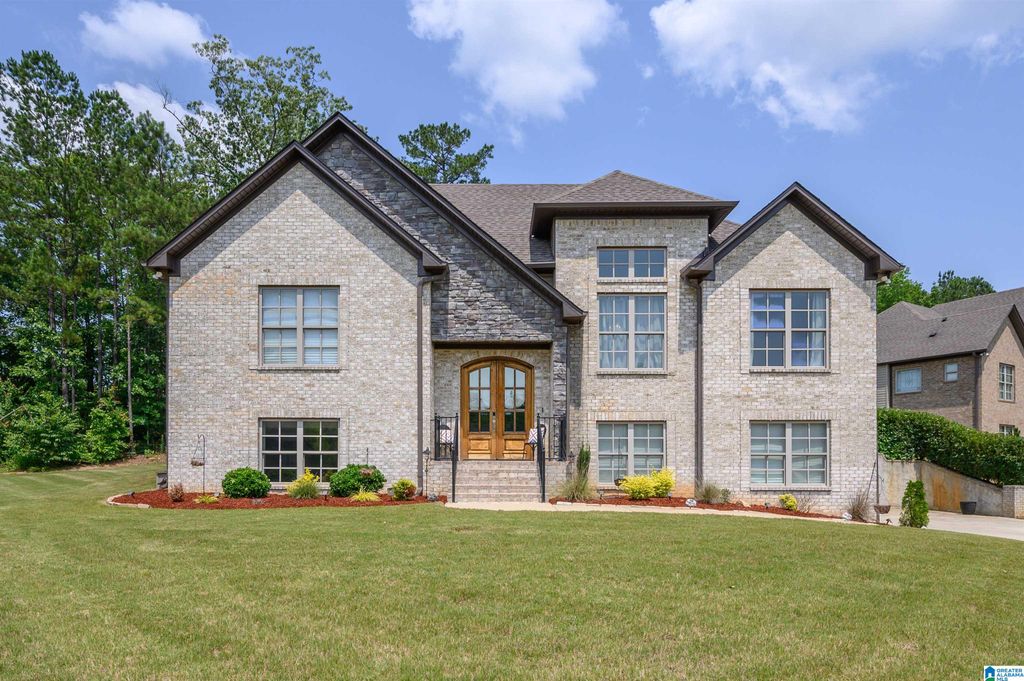 801 GREY OAKS COVE, Pelham, AL 35124