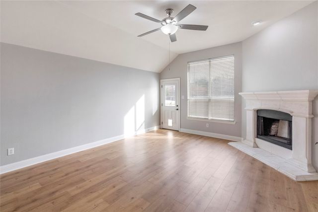 4712 Daisy Leaf Drive, Fort Worth, TX 76244