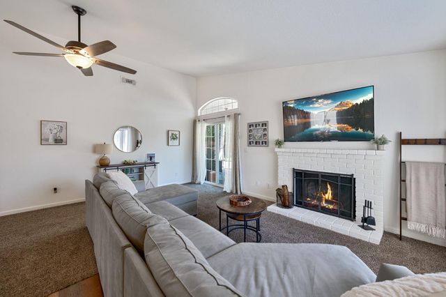 6964 Pollen Way, Citrus Heights, CA 95610