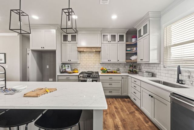 7829 Teton Trail Avenue, Springdale, AR 72762