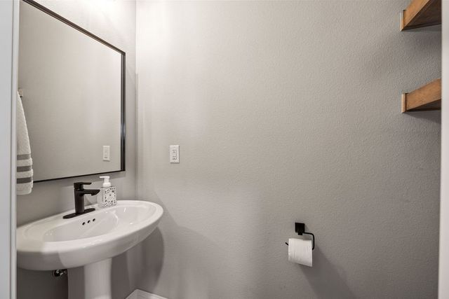 7829 Teton Trail Avenue, Springdale, AR 72762