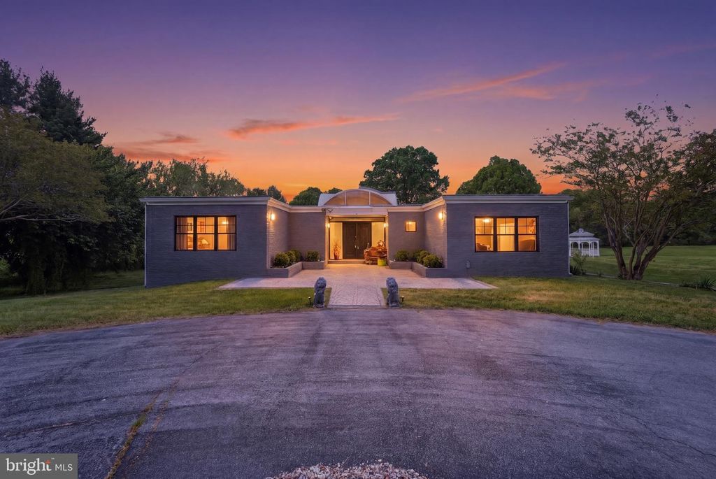 Image 1 of property listing at 2919 DAVIDSONVILLE RD, Davidsonville, MD 21035