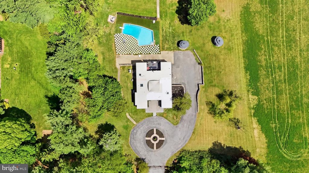 Image 63 of property listing at 2919 DAVIDSONVILLE RD, Davidsonville, MD 21035