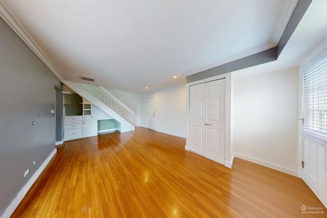 2203 CARDINAL Court 2203, Schaumburg, IL 60194