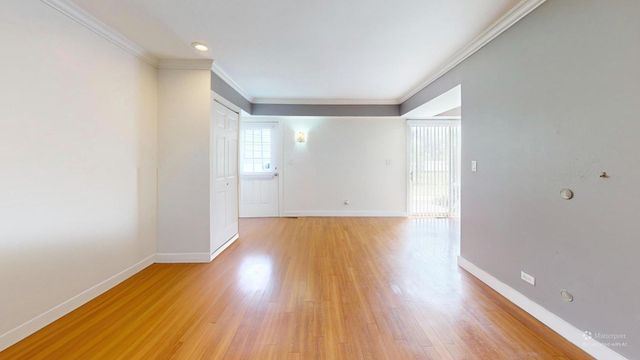 2203 CARDINAL Court 2203, Schaumburg, IL 60194