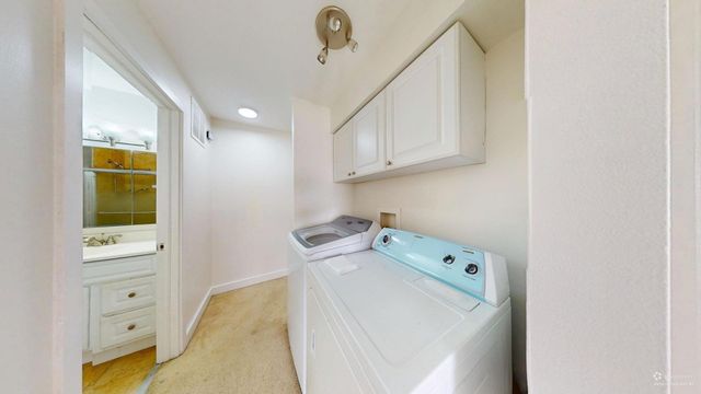 2203 CARDINAL Court 2203, Schaumburg, IL 60194