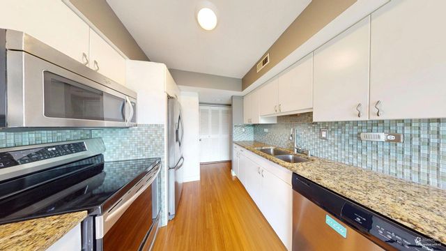 2203 CARDINAL Court 2203, Schaumburg, IL 60194