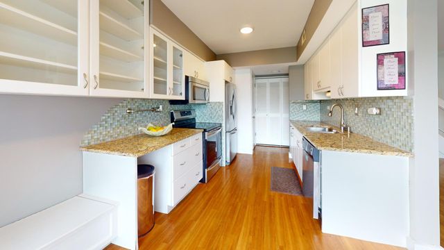 2203 CARDINAL Court 2203, Schaumburg, IL 60194