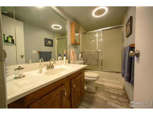 34 Arapaho Cir, Weldona, CO 80653