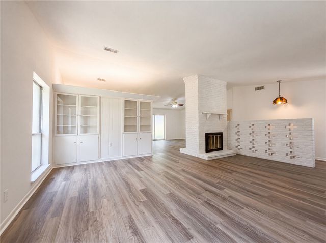 2111 Royal Oaks Drive, Irving, TX 75060
