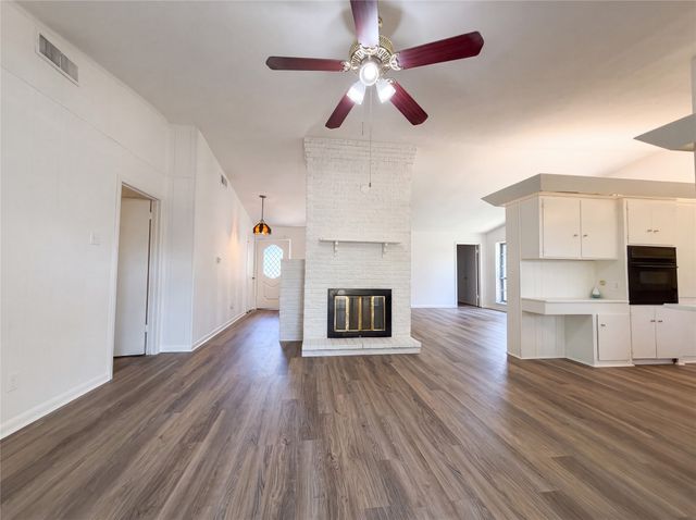 2111 Royal Oaks Drive, Irving, TX 75060