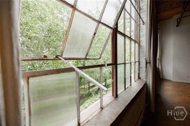 585 White Circle 504, Athens, GA 30605