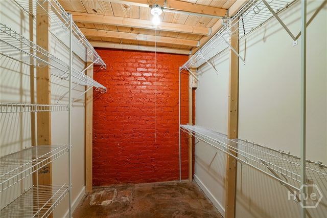 585 White Circle 504, Athens, GA 30605
