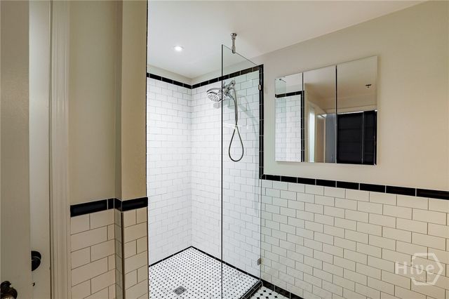 585 White Circle 504, Athens, GA 30605
