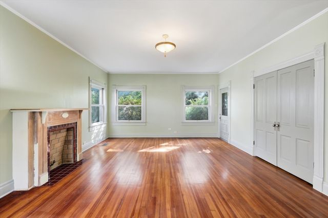 2044 W Oak Street, Denton, TX 76201