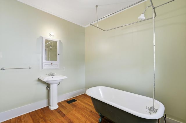 2044 W Oak Street, Denton, TX 76201