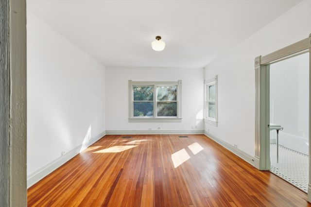 2044 W Oak Street, Denton, TX 76201