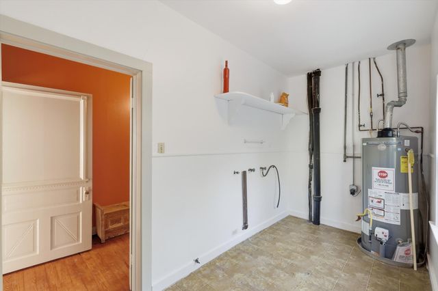 2044 W Oak Street, Denton, TX 76201