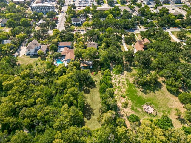 2044 W Oak Street, Denton, TX 76201