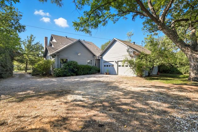 2044 W Oak Street, Denton, TX 76201