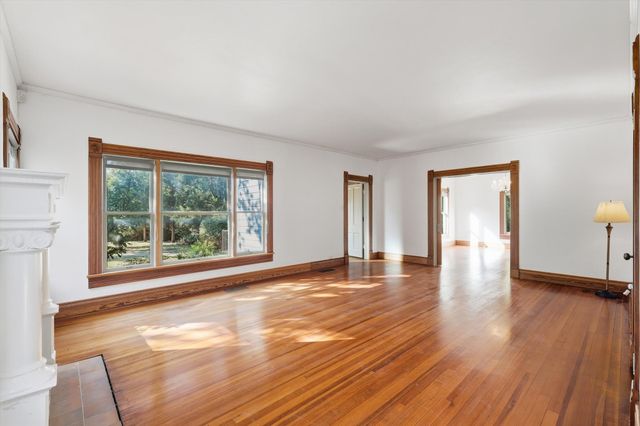 2044 W Oak Street, Denton, TX 76201