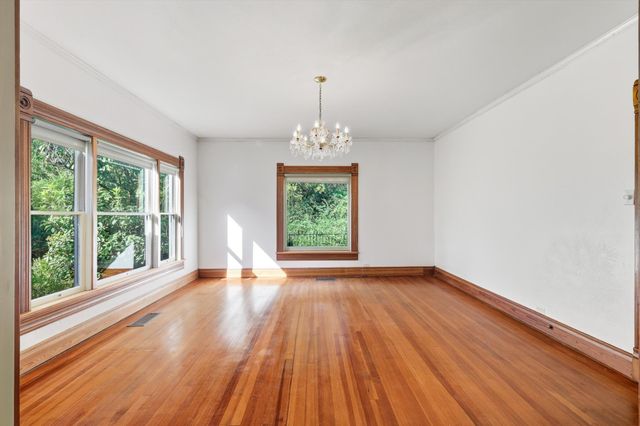 2044 W Oak Street, Denton, TX 76201